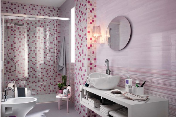 Керамическая мозаика в интерьере ванной комнаты