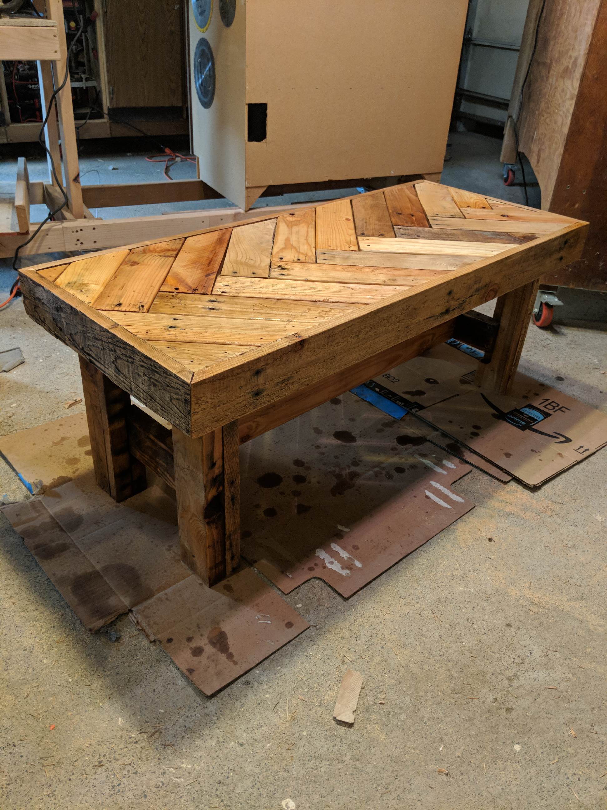 самый простой деревянный стол
