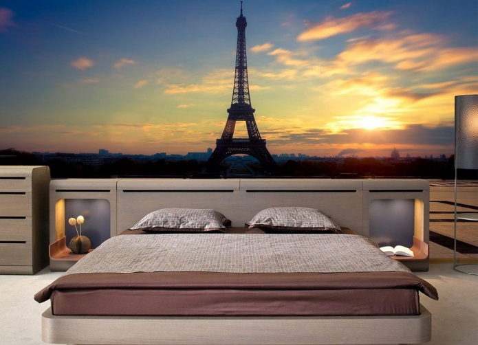 закат в Париже