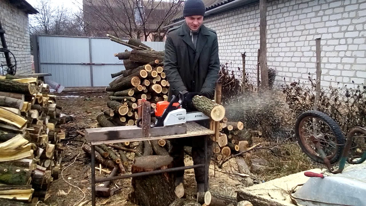 Распилить дрова. Приспособление для распиловки дров. Приспособление для распилки дров. Заготовка дров. Станок для пилки дров.