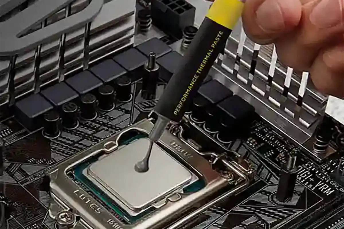 Чем заменить термопасту. Процессор с термопастой. Thermal paste. Очистка процессора от термопасты. Thermal paste MX.