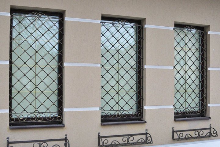 Кованные решетки на окна