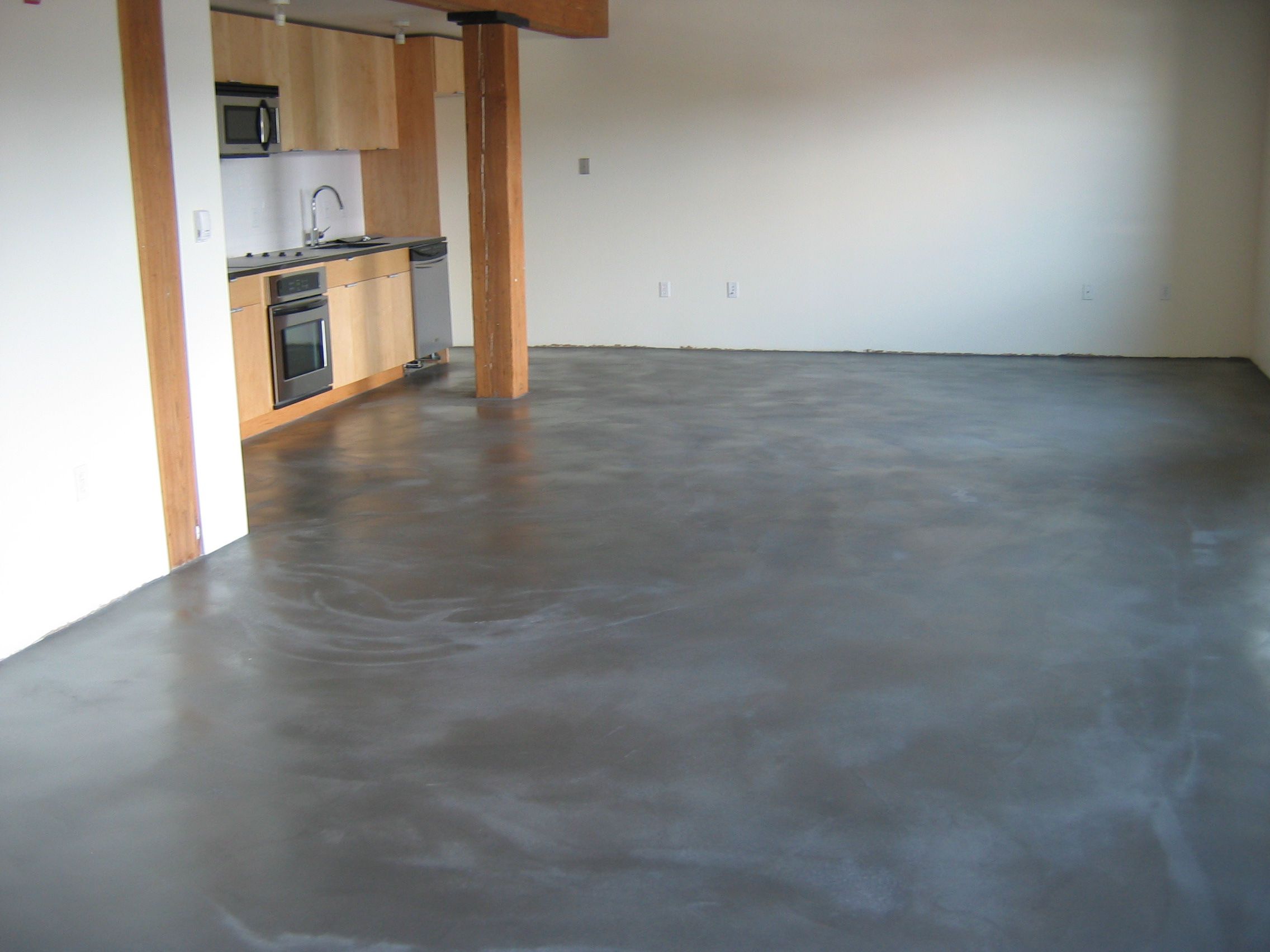 Бетонный пол в квартире как чистовой пол: Полированный бетонный пол .